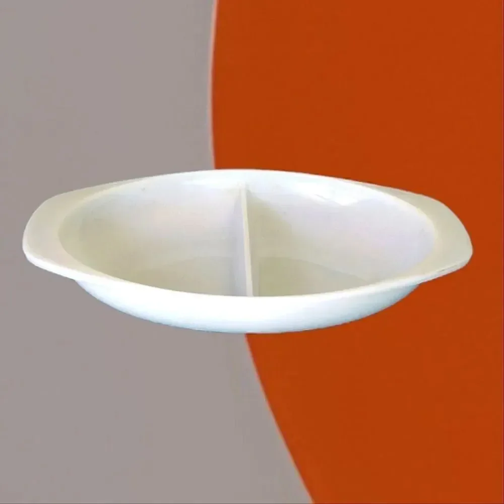 Pyrex‎ VTG White Milk Glass 1.5 Qrt Divided Oval Serving Dish Bowl